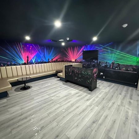 Penthouse Apartment, Sleeps 21 With Terrace リヴァプール エクステリア 写真