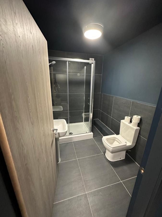 Penthouse Apartment, Sleeps 21 With Terrace リヴァプール エクステリア 写真