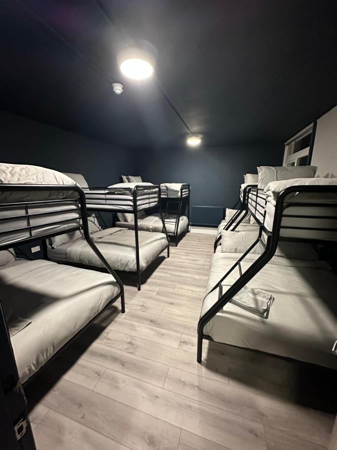 Penthouse Apartment, Sleeps 21 With Terrace リヴァプール エクステリア 写真